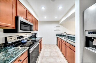 1659 SW Crossing Cir in Palm City, FL - Building Photo - Building Photo