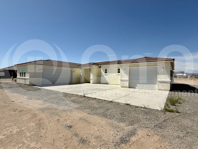 22536 W Huntington Dr in Buckeye, AZ - Building Photo - Building Photo