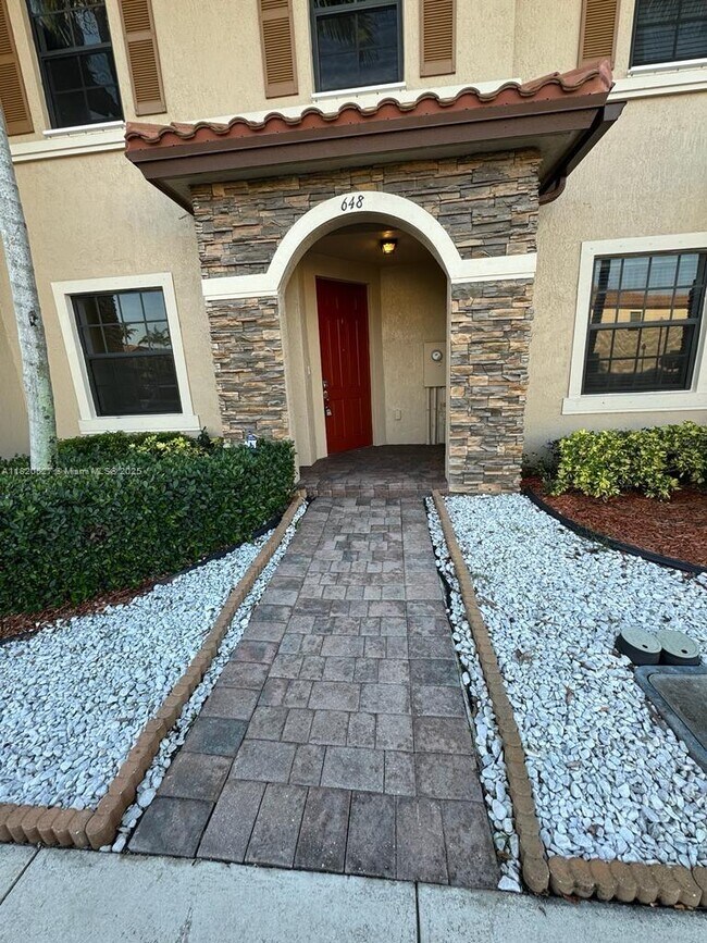 property at 648 SE 32nd Ave