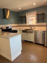 80 Pine St in Swampscott, MA - Building Photo - Building Photo