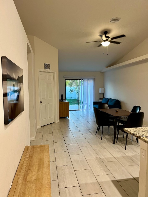 1303 SE 8th Pl in Cape Coral, FL - Building Photo - Building Photo