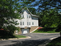 Deer Creek Run Apartments in New Berlin, WI - Building Photo - Building Photo