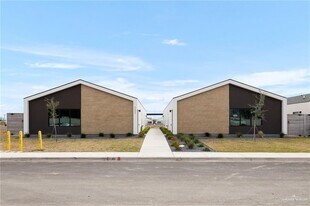 18 Mile 6 Rd N in Weslaco, TX - Building Photo