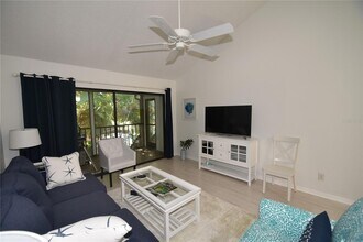 1709 Pelican Cove Rd, Unit GL446 in Sarasota, FL - Building Photo - Building Photo