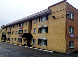 7818-7820 South Shore Drive in Chicago, IL - Building Photo - Building Photo