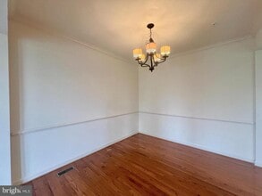 12919 Benton Park Cir in Clarksburg, MD - Foto de edificio - Building Photo