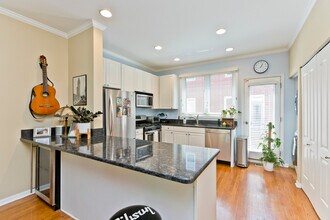 1827 W Oakdale Ave in Chicago, IL - Building Photo - Building Photo
