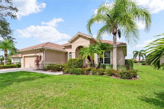8095 Piedmont Dr in Naples, FL - Building Photo - Building Photo