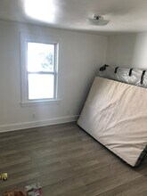 1374 Leonora Ave in Akron, OH - Building Photo - Building Photo