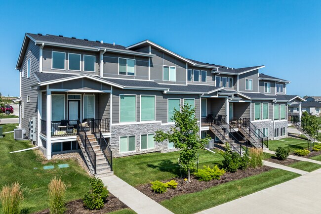 44West Townhomes in Grimes, IA - Building Photo - Building Photo