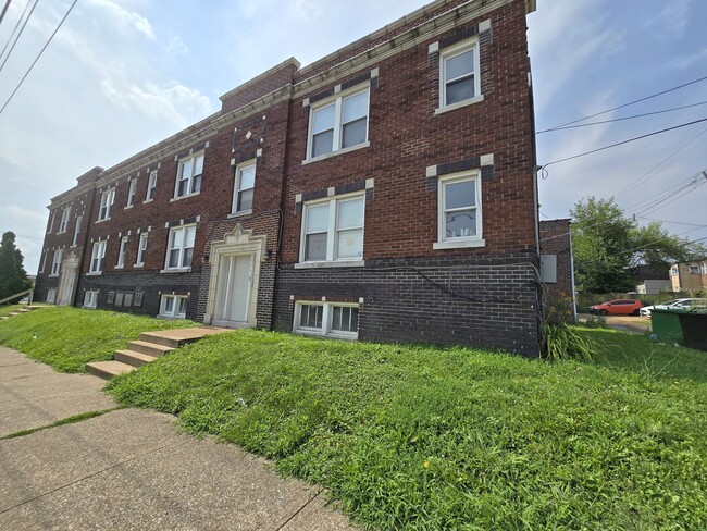 2901 Nebraska Ave in St. Louis, MO - Building Photo - Building Photo