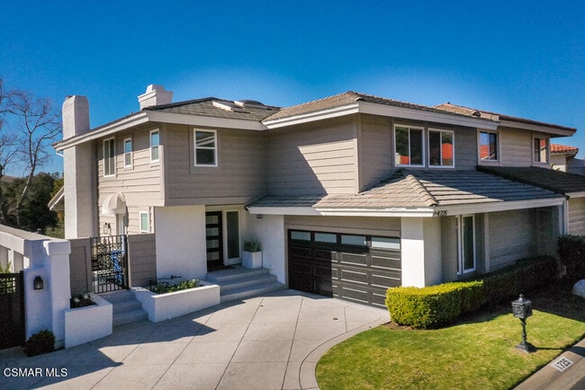 property at 1725 Royal St George Dr