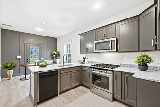 513 Canyon View Ct in Clarksville, TN - Building Photo - Building Photo