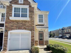 2090 Lakeshore Overlook Dr in Kennesaw, GA - Building Photo - Building Photo