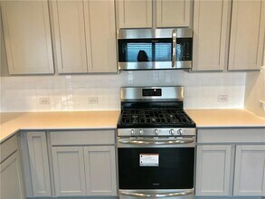 8201 Linnie Ln in Austin, TX - Building Photo - Building Photo