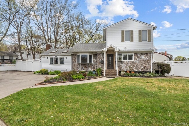 property at 172 Front Ave