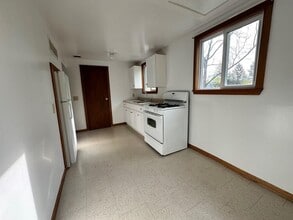 262 Washington St in Corning, NY - Building Photo - Building Photo