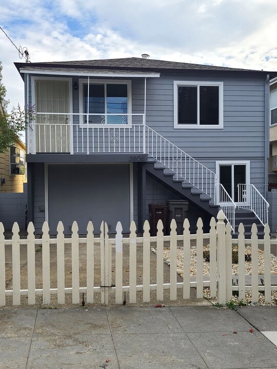 3806 Patterson Ave in Oakland, CA - Foto de edificio