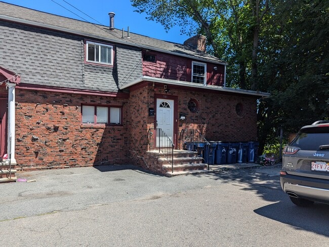 581 Proctor Ave, Unit #3