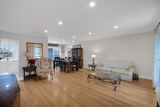 16284 W Pauline Ave in Prairie View, IL - Building Photo - Building Photo