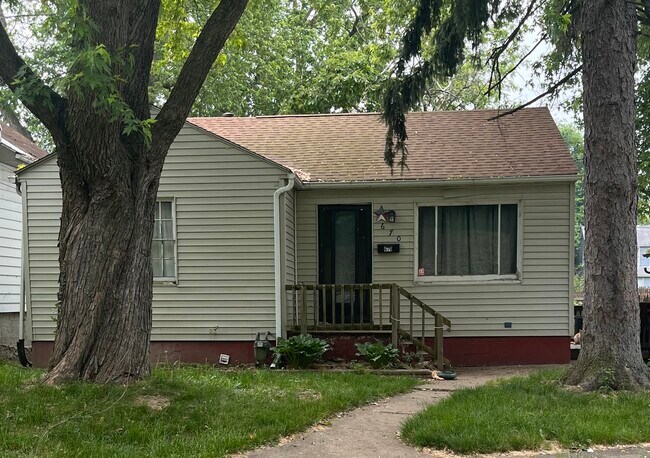 670 Schaum Ave in Zanesville, OH - Building Photo - Building Photo