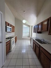 447 Lost Rock Dr in Webster, TX - Building Photo - Building Photo