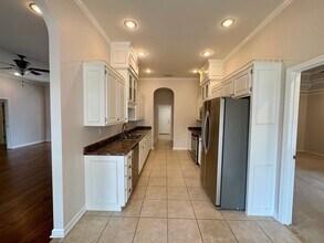 327 Sherborne Ct in Florence, AL - Building Photo - Building Photo