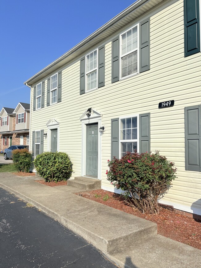 property at 1949 Wiltshire St
