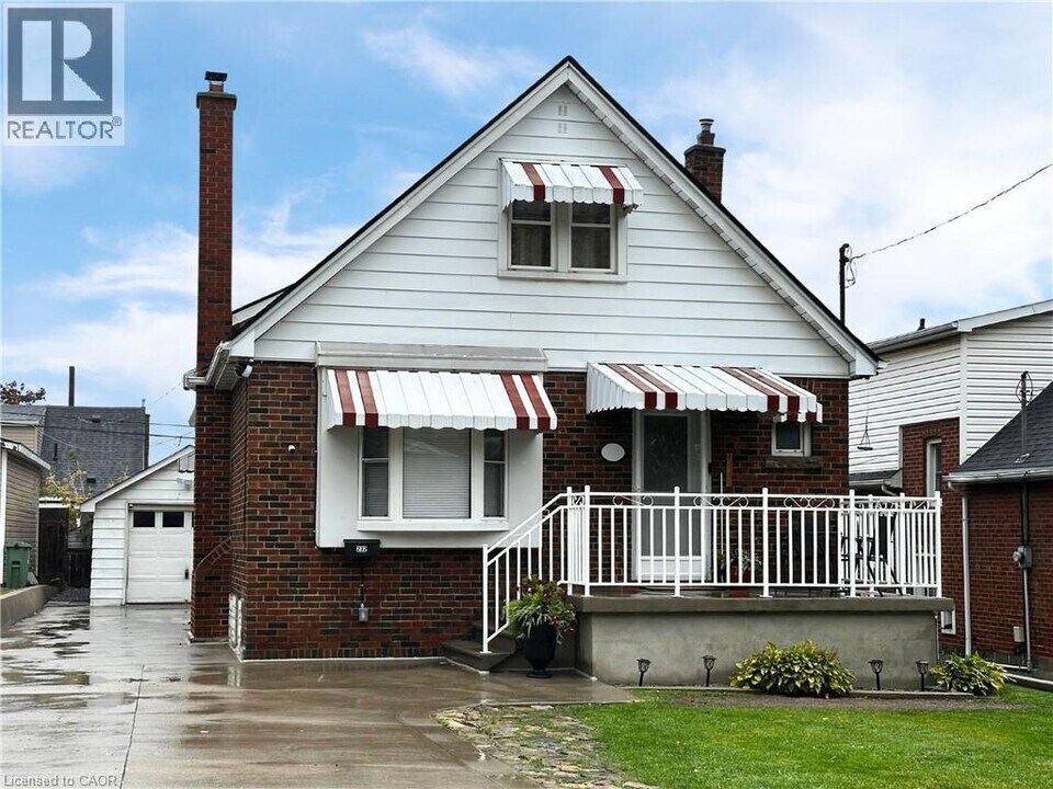 232 Rodgers Rd in Hamilton, ON - Building Photo