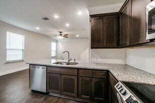 10315 Lynwood Branch in San Antonio, TX - Building Photo