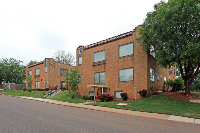 Parkview Court Apartments in Oklahoma City, OK - Building Photo - Building Photo