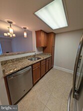 11800 Sunset Hills Rd in Reston, VA - Building Photo - Building Photo