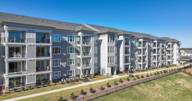 Holly Springs Place Apartments in Holly Springs, NC - Building Photo - Building Photo