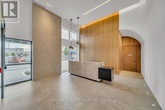 509 Dundas St W in Oakville, ON - Building Photo - Building Photo