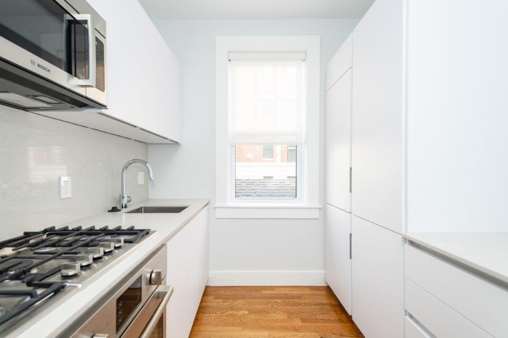 16 Forest St in Cambridge, MA - Building Photo