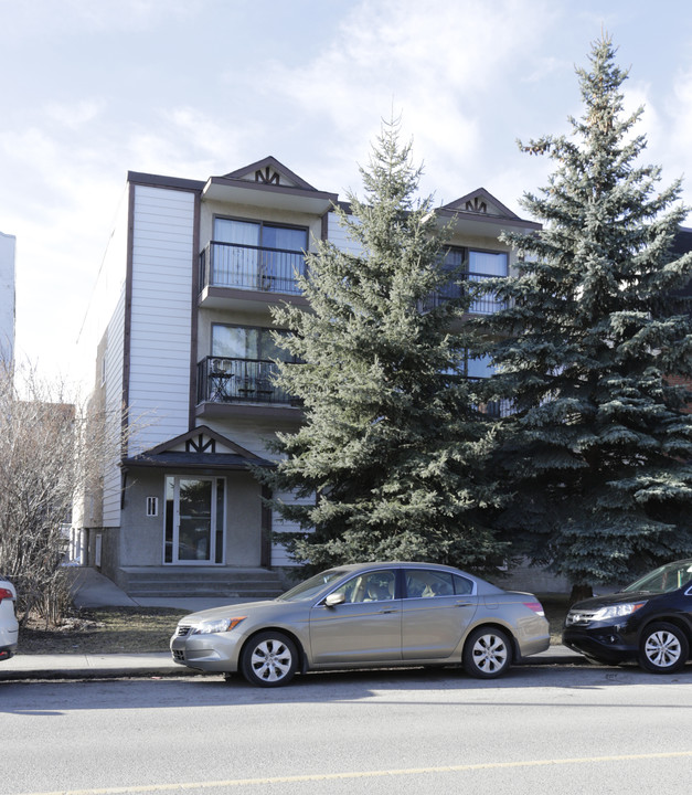 305 23rd Ave SW in Calgary, AB - Building Photo