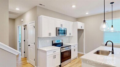 2504 Pitts Dr in Charlotte, NC - Building Photo - Building Photo