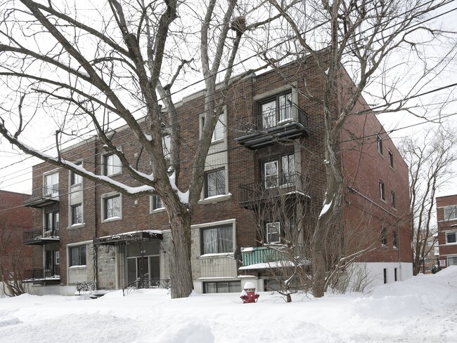 3805 Saint-Kevin Av in Montréal, QC - Building Photo - Building Photo