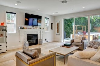 10593 Kinnard Ave in Los Angeles, CA - Building Photo - Building Photo