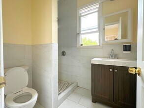 184 Knickerbocker Ave, Unit 3rd Floor in Paterson, NJ - Building Photo - Building Photo