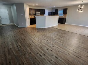 5420 Shady Springs Trail in Fort Worth, TX - Foto de edificio - Building Photo