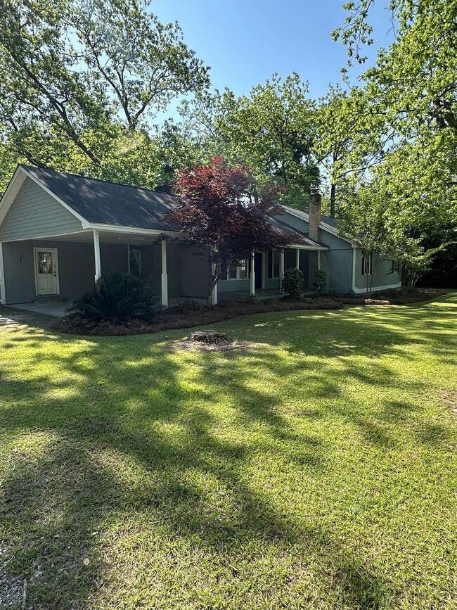 2409 Thornhill Rd in Tifton, GA - Building Photo - Building Photo