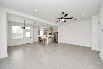 1522 Crystal Stream Dr in Sienna, TX - Building Photo - Building Photo