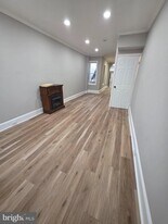 158 W Green St in Reading, PA - Building Photo