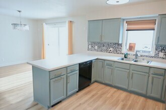 206 N High Point Rd in Madison, WI - Building Photo - Building Photo