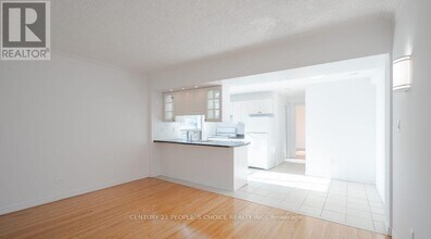 873 Avenue Rd in Toronto, ON - Building Photo - Building Photo