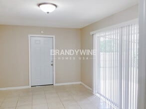 1024 Hallwood Loop in Brandon, FL - Building Photo - Building Photo