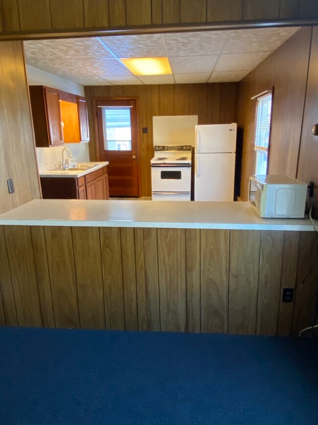 43 Lafayette St, Unit Second floor in Plattsburgh, NY - Building Photo - Building Photo