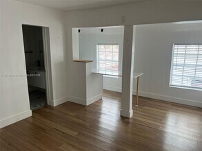 453 NW 25th Ct in Miami, FL - Building Photo - Building Photo