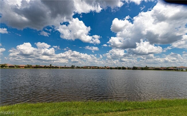 2769 Via Piazza Loop